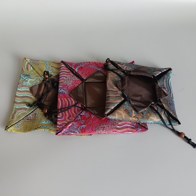 Hot-selling satin brocade bag, purple sand pot, built-in cup, tea cup, porcelain thickened packaging bag, antique jade box, storage bag