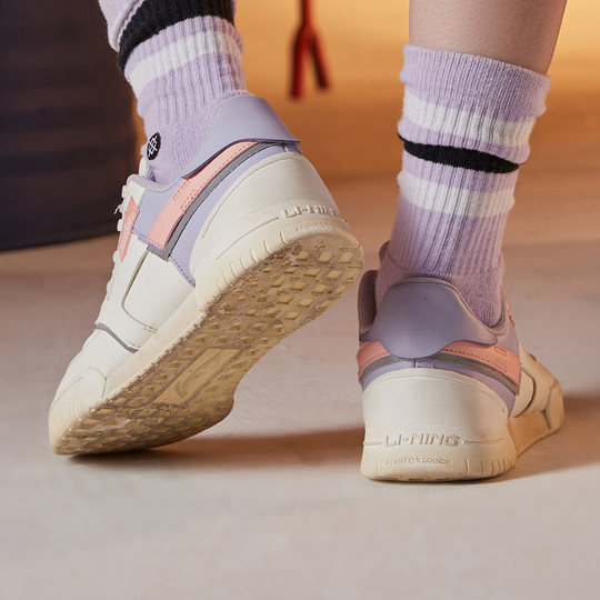 李宁休闲鞋女鞋新款运动时尚板鞋女子百搭舒适低帮运动鞋AGCQ366