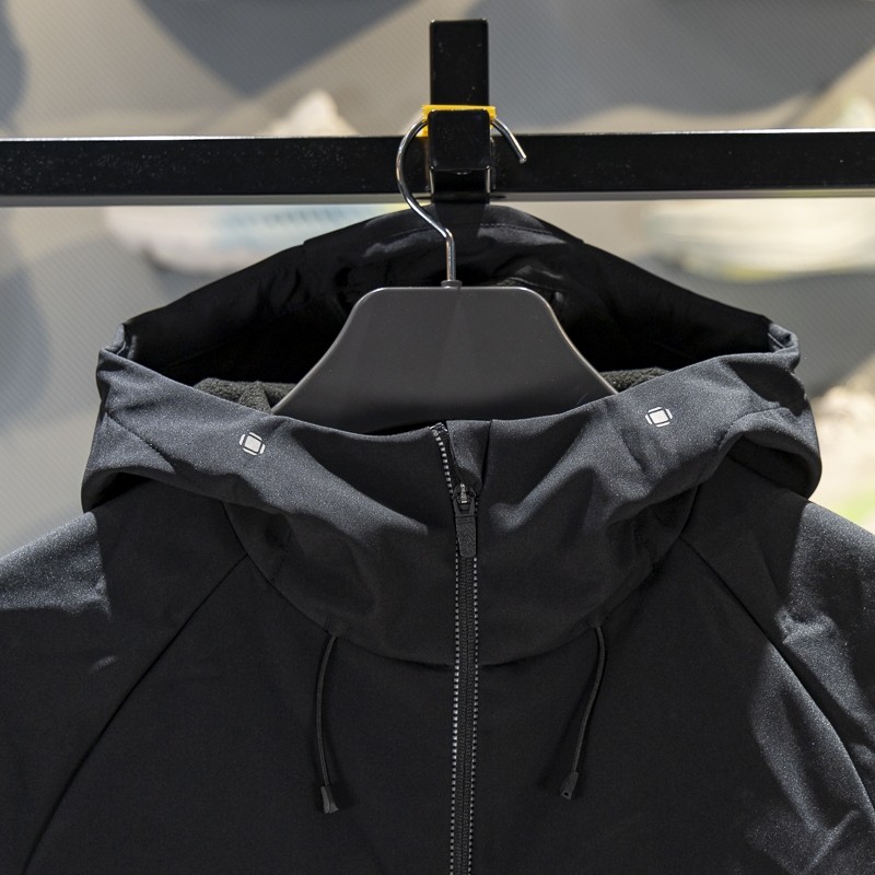 李宁正品跑步系列男子运动时尚透气训练连帽夹克外套AFDVG71-1,淘宝优惠券,粉丝福利购,淘宝优惠卷