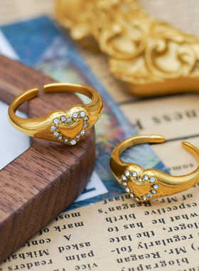 爱心镶锆石开口戒指钛钢日韩