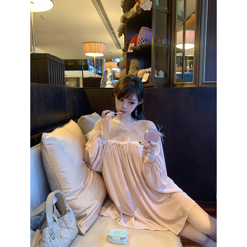 With 99jiu【闪闪惹人爱】网纱烫钻拼接毛毛温柔雪纺裙宽松打底衫,淘宝优惠券,粉丝福利购,淘宝优惠卷