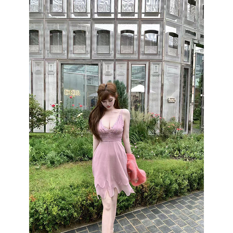 With 99jiu【粉黛丽丝】古早吊带连衣裙女气质v领镶钻粉色吊带裙,淘宝优惠券,粉丝福利购,淘宝优惠卷