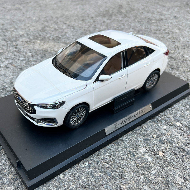 2022款国产原厂1:18  长安福特 福睿斯FORD ESCORT合金汽车模型 - 图2