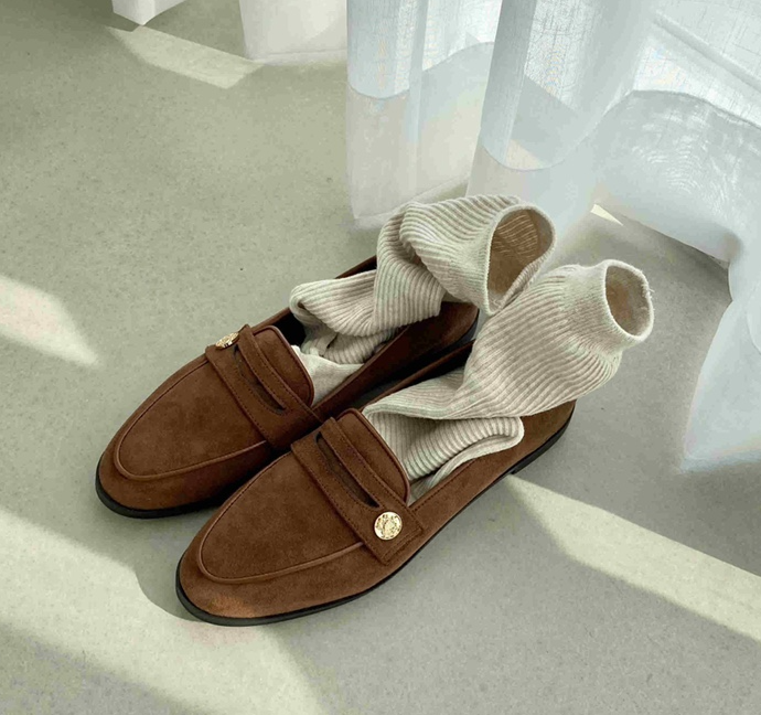 现货衣玲女鞋韩国东大门代购棕色绒面套脚皮鞋低跟秋冬低帮单鞋女 - 图1