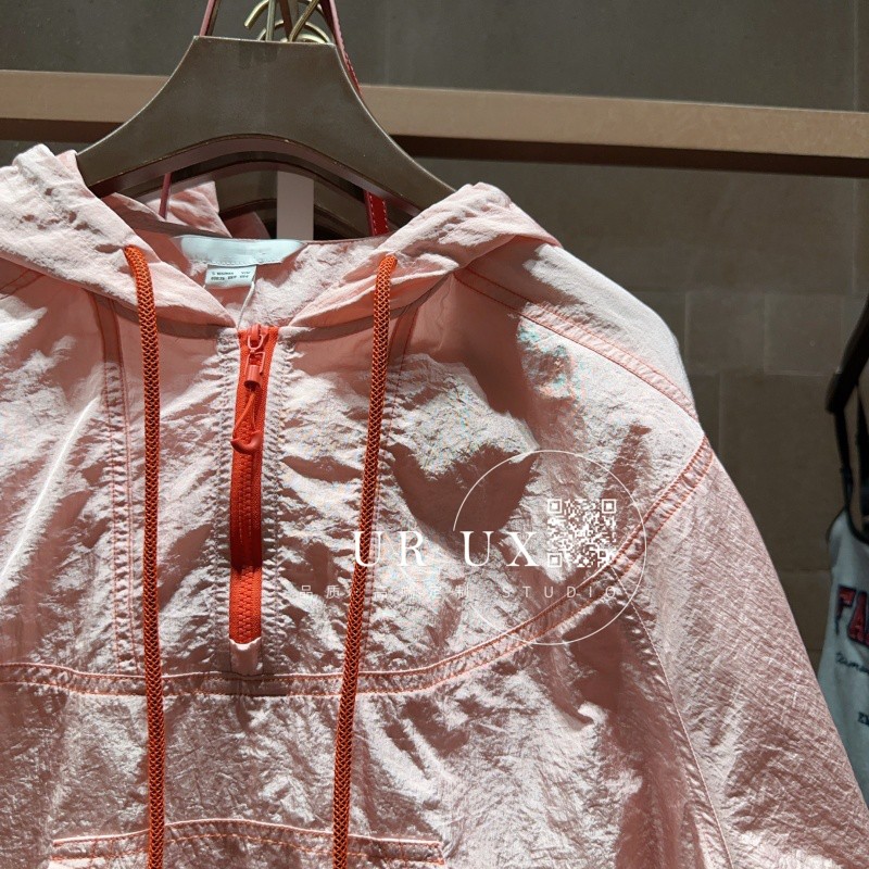 UR UX女装2025春新款都市百搭休闲运动连帽抽绳宽松罩衫衬衫外套 - 图0