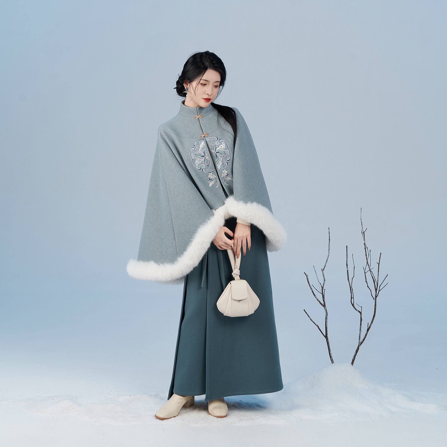 喻雪织造司原创宋制汉服新中式清冷感斗篷披风呢子外套旋裙两件套,淘宝优惠券,粉丝福利购,淘宝优惠卷