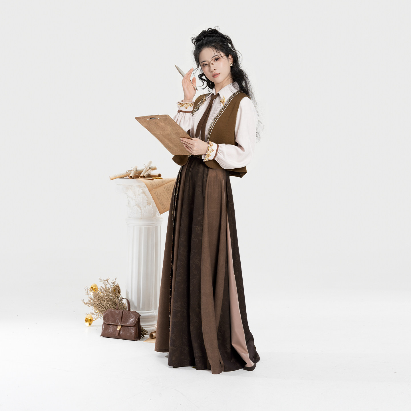 织造司[燕归山]新中式复古民族风绣花翻领衬衫马甲一片式八破裙女,淘宝优惠券,粉丝福利购,淘宝优惠卷