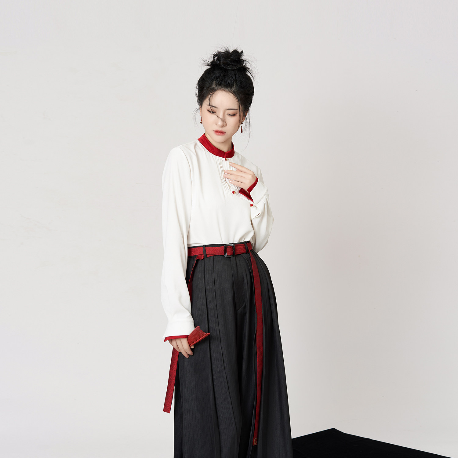 织造司[火雀]华彩东方秀款国风盘金绣改良马甲外套立领衬衫阔腿裤,淘宝优惠券,粉丝福利购,淘宝优惠卷