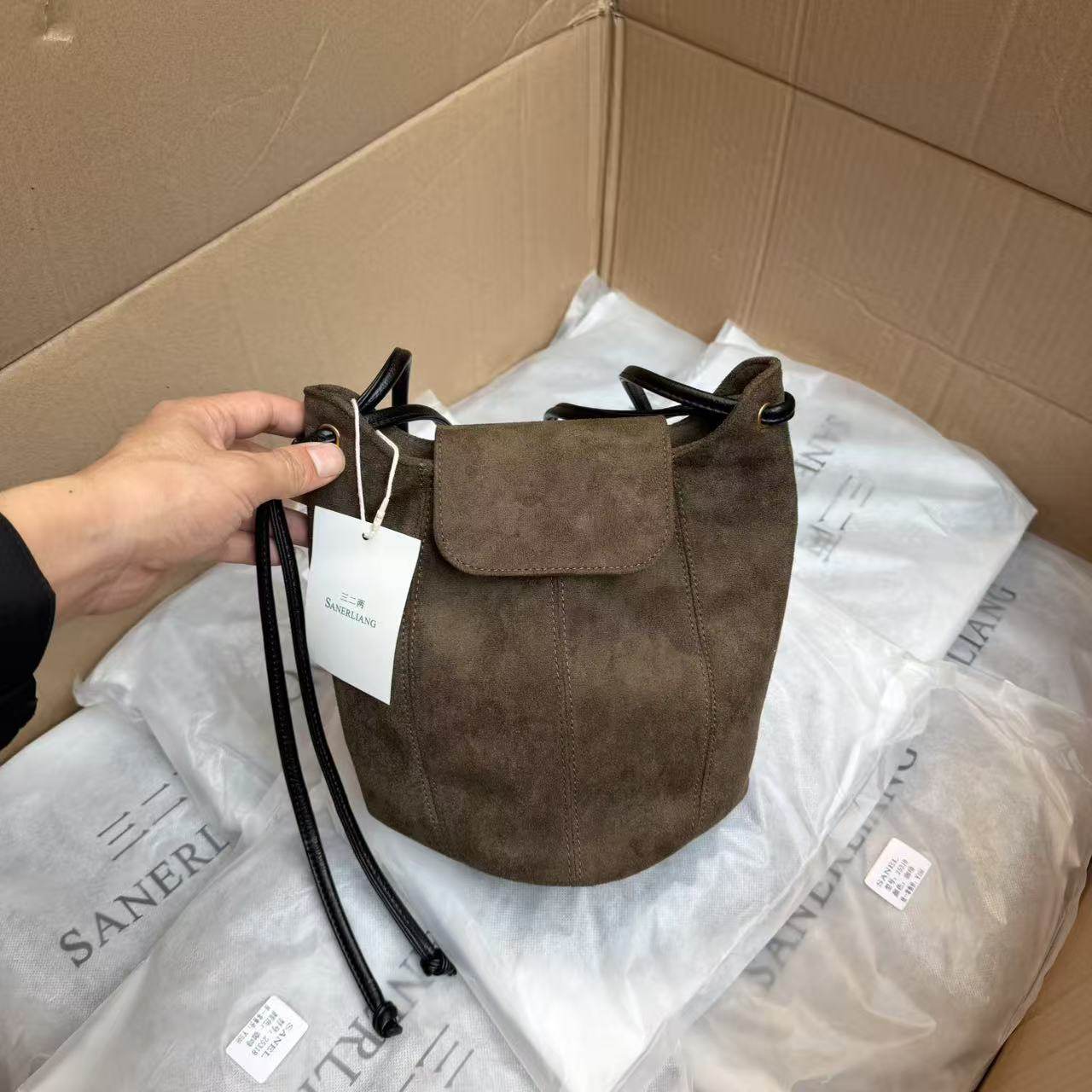 大厂代工！标价500+！国内公司单~秋冬复古绒面小众南瓜包斜挎包,淘宝优惠券,粉丝福利购,淘宝优惠卷