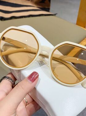 新款复古太阳镜白色墨镜女潮网红款复古高级茶色太阳镜小脸ins风