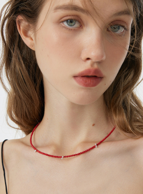 aviho 简约红色玛瑙点缀银豆芽串珠项链时髦高级感叠戴锁骨链