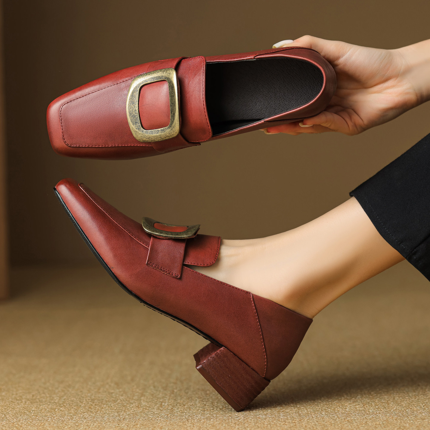 女鞋2026春季新款复古粗跟方头水洗头层牛皮深口中跟方扣女士单鞋,淘宝优惠券,粉丝福利购,淘宝优惠卷