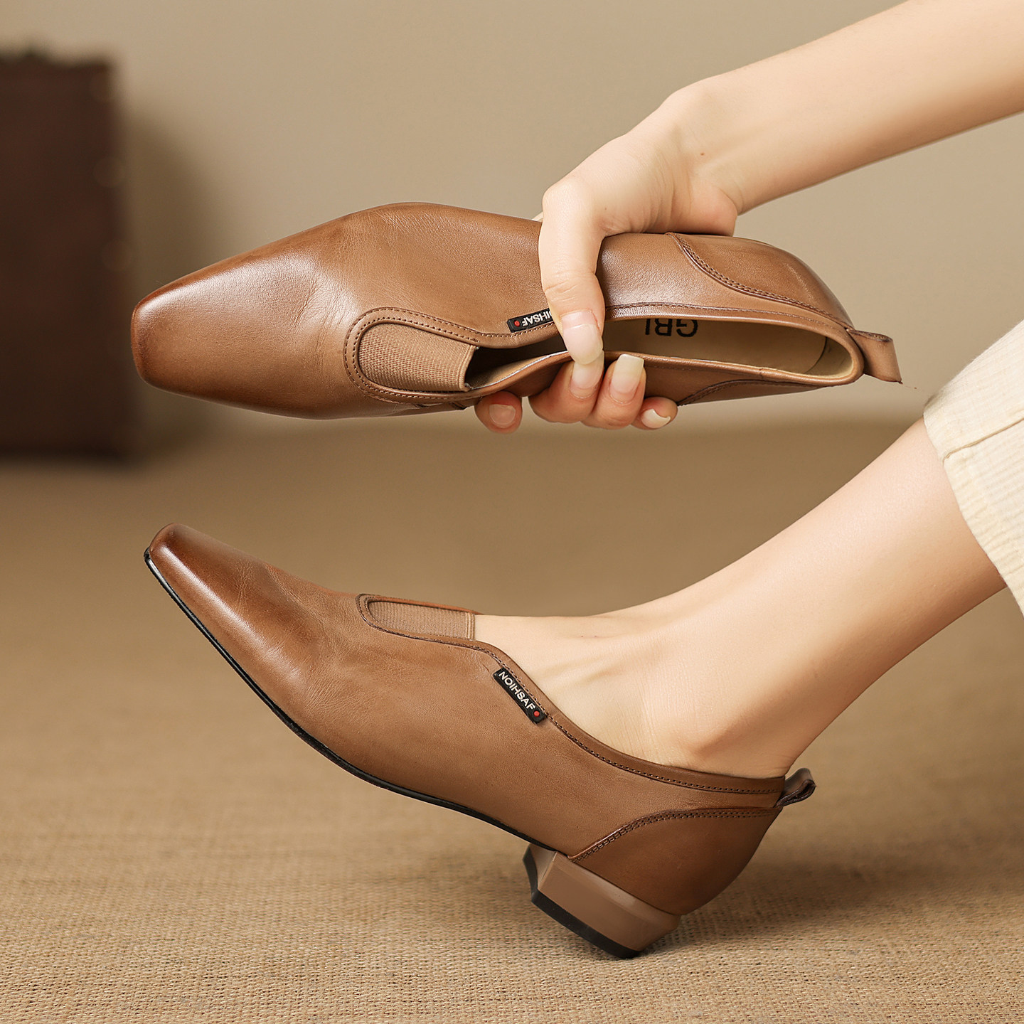 女鞋2026年春季新款复古粗跟头层水洗牛皮一脚蹬深口女士单鞋百搭,淘宝优惠券,粉丝福利购,淘宝优惠卷