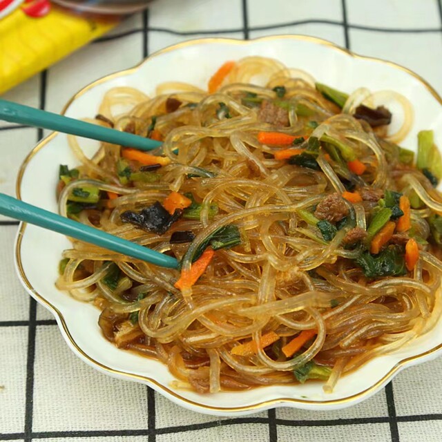 Ready-to-eat Korean tumbler mixed vegetable vermicelli brewed food