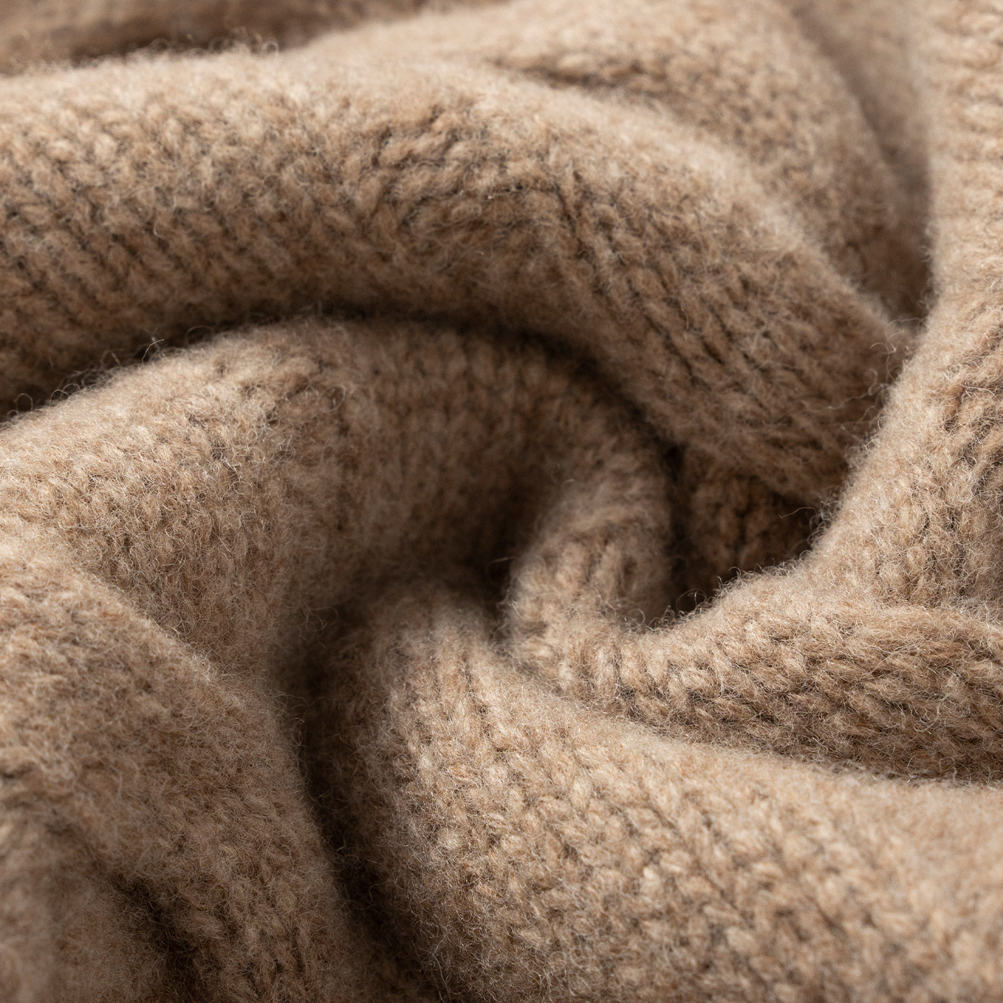 Chunzhu Autumn and Winter New Wool Cashmere Blended Round Neck Fitted Cable Long Sleeve Women's Sweater