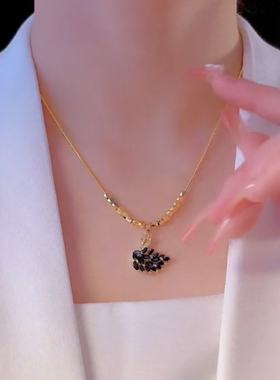 气质黑色优雅天鹅项链女短款网红