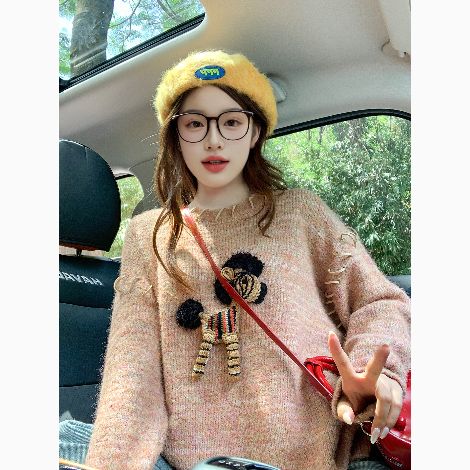 杏色卡通软糯马海毛毛衣女秋冬2025新款慵懒高级感复古上衣针织衫