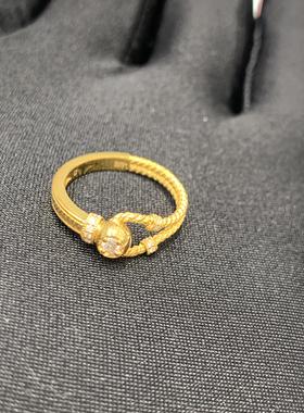 周大福C型弹簧马蹄扣钻石戒指