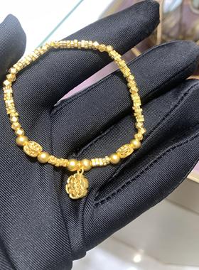 周大福宝相花黄金手链