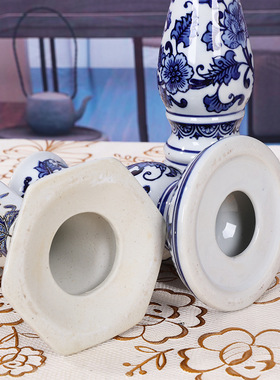 青花瓷陶瓷烛台摆件复古中古家居装饰店铺陈列陶瓷烛台饰品摆件