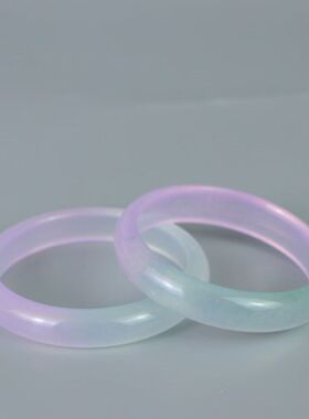 冰种春彩翡翠色玉镯水润石英岩玉平替翡翠镯子女款时尚百搭手饰