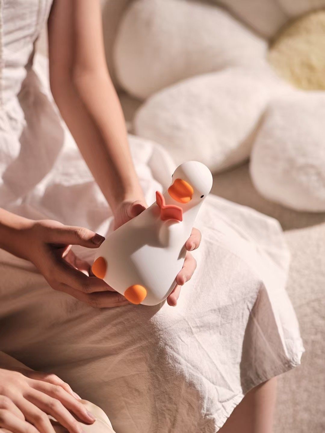 读书鹅拍拍小夜灯家居电视柜桌面摆件客厅卧室装饰可爱创意小礼物,淘宝优惠券,粉丝福利购,淘宝优惠卷