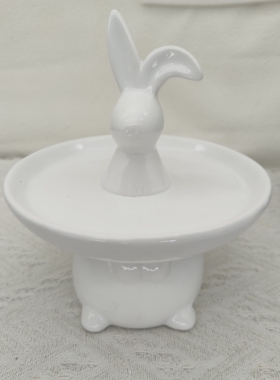 可爱兔高腰子陶瓷果盘水果盘子果碟首饰碟创意卡通兔子零食盘