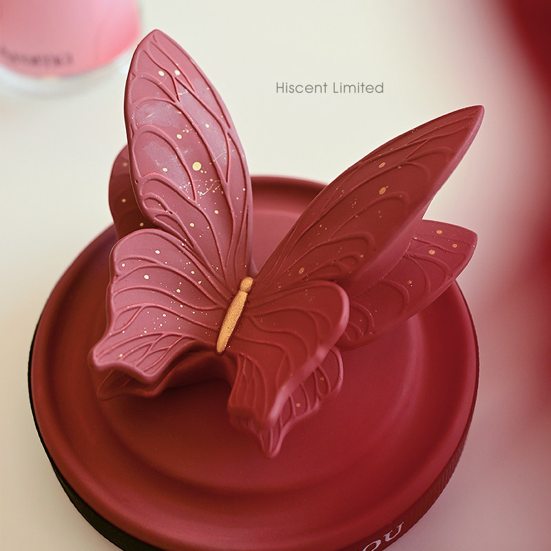 2025新款复古红蝴蝶车载香薰车内饰品摆件汽车中控台装饰扩香石女
