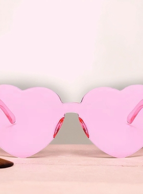 桃心太阳镜 爱心太阳眼镜 果冻色无框心型连体眼镜 炫目色彩眼镜