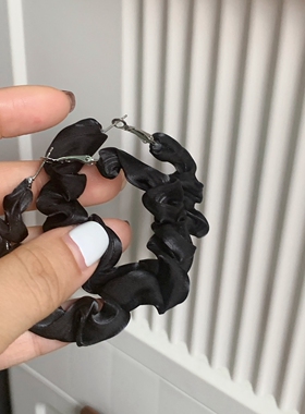 黑色布艺耳圈小众几何绸缎耳环