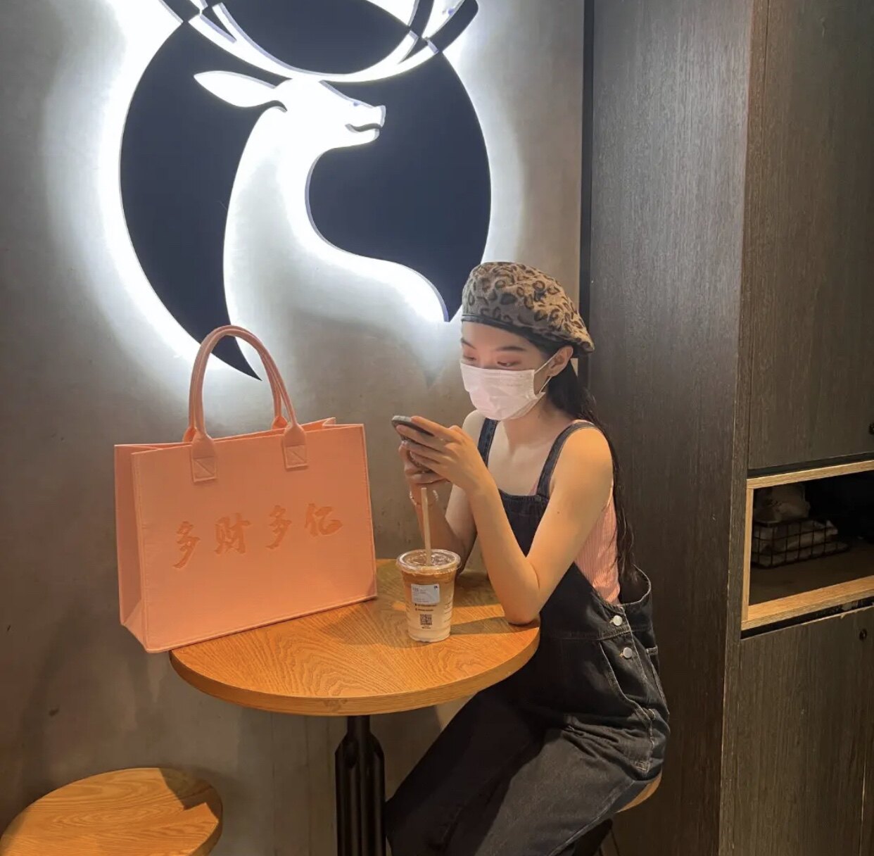 人民教师 早日暴富包包 毛毡托特包 简约字母时尚百搭大容量 定制
