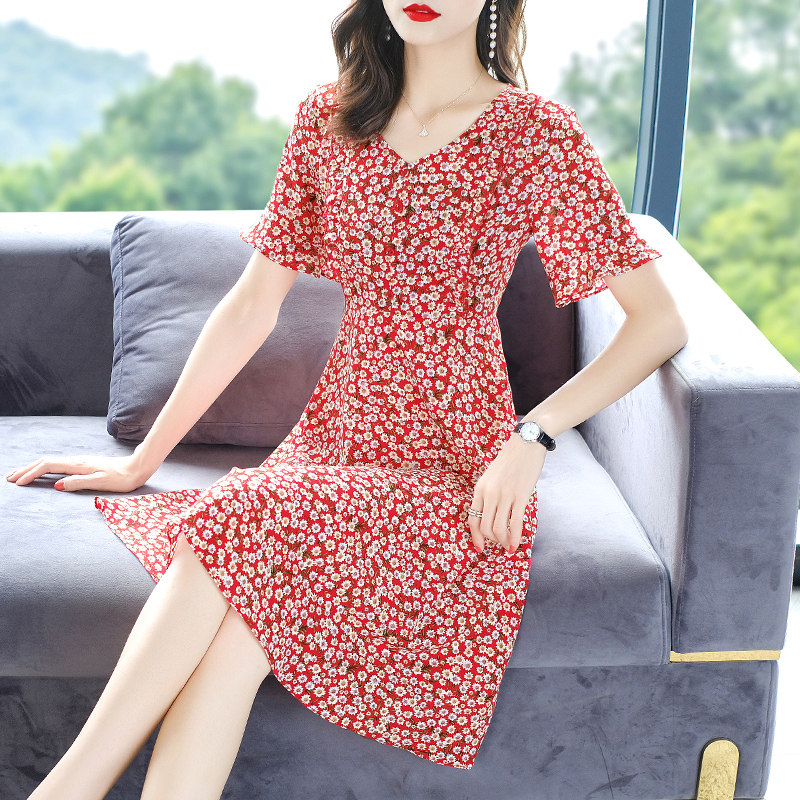  爱朴女装大码女装