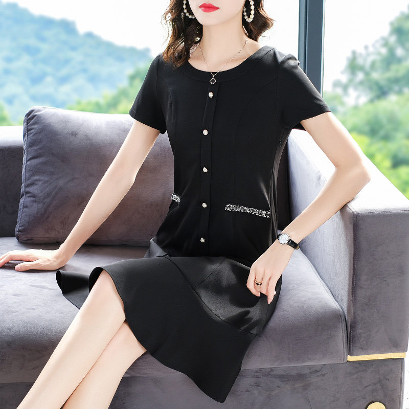  爱朴女装大码女装