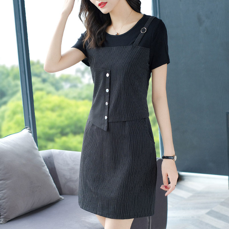 爱朴洋气大码女装mm条纹连衣裙 爱朴女装大码女装