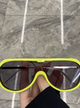 超火的复古时尚街拍黄色太阳眼镜