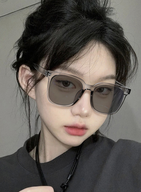 铭戴感光变色遮阳墨镜