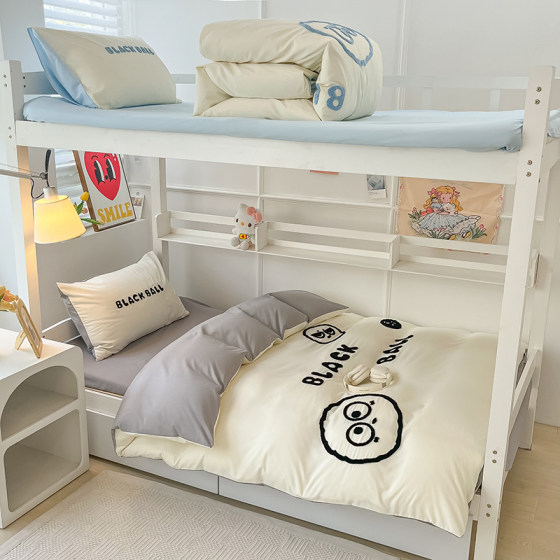 Cartoon college student dormitory bed sheets