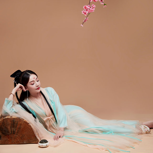 Super fairy and elegant ancient style Hanfu female light green performance costume