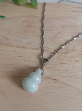 清仓处理天然翡翠飘花翠绿玉石葫芦吊坠项链女银色链实物拍照