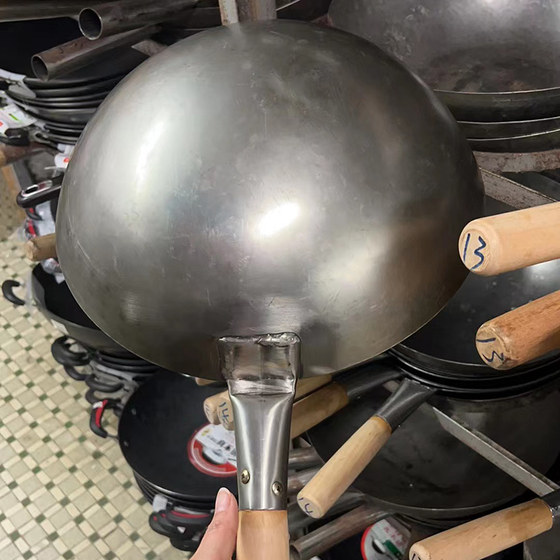 Purchasing agent for Hong Kong Chen Zhiji Laodaozhuang genuine iron pot