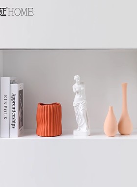 现代艺术小众样板房软装饰品