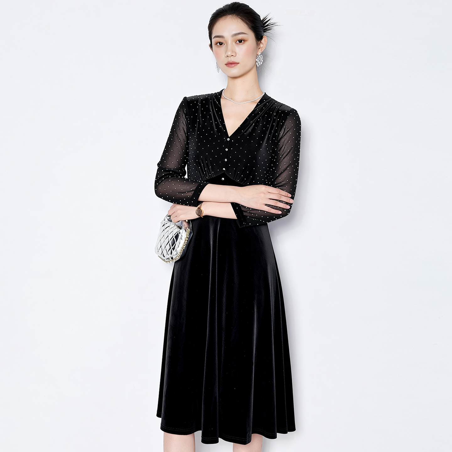 马天奴2025秋冬新款黑色丝绒烫钻连衣裙子V领收腰长袖气质法式女