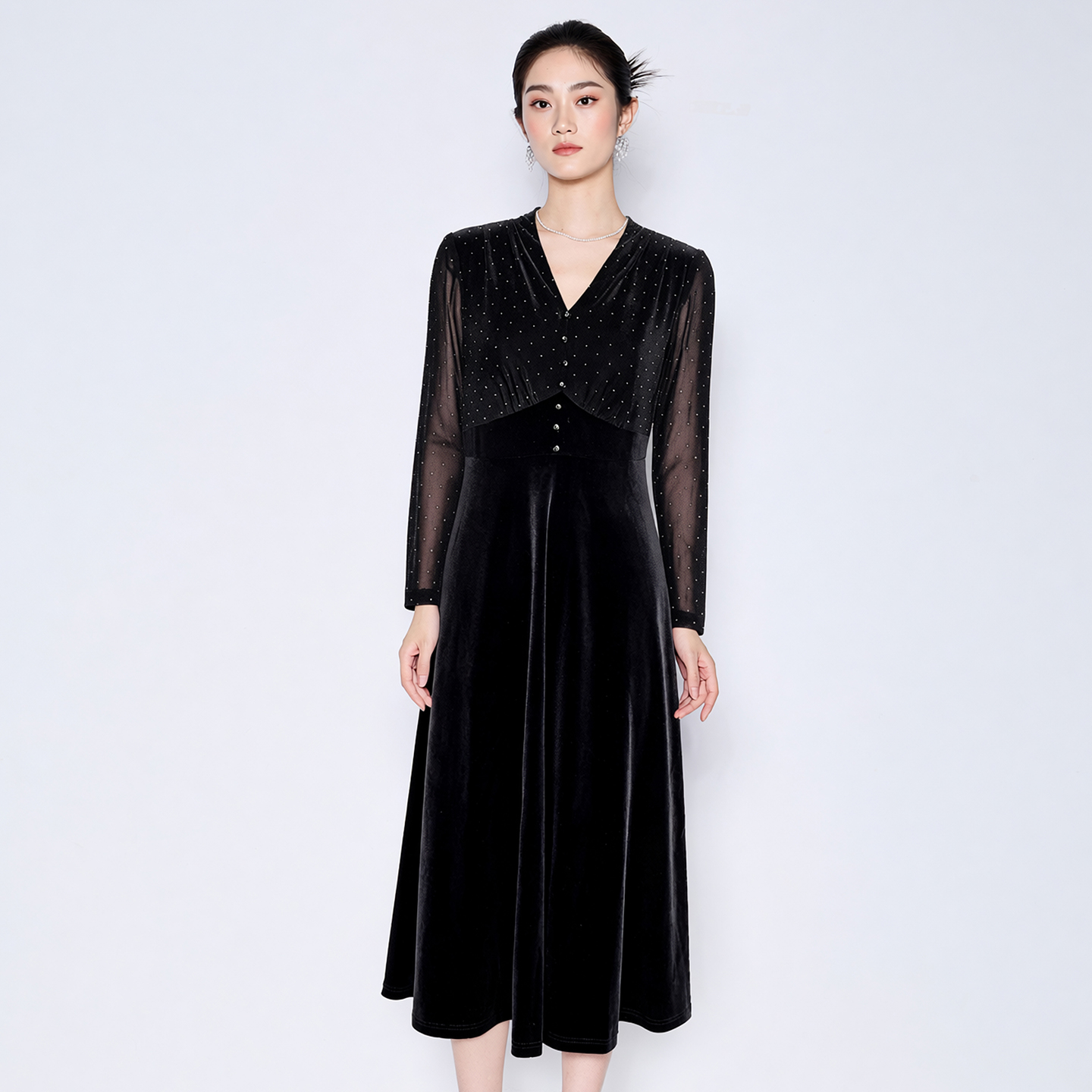 马天奴2025秋冬新款黑色丝绒烫钻连衣裙子V领收腰长袖气质法式女