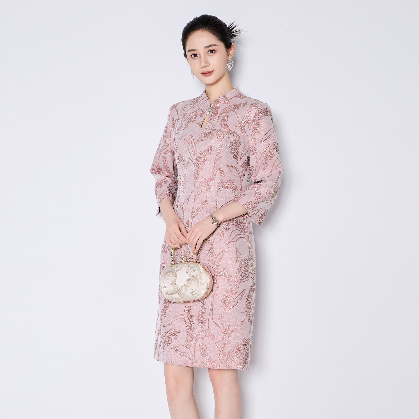 商场同款马天奴2025秋冬新款粉色提花连衣裙子修身新中式旗袍领女