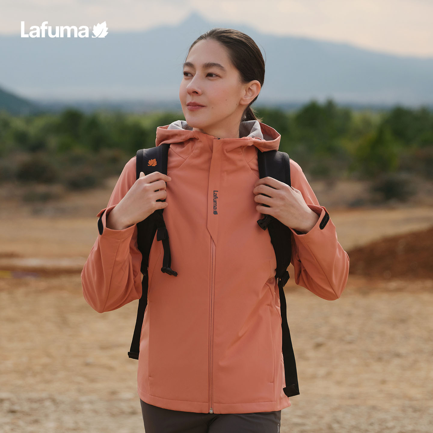 LAFUMA乐飞叶女CORDURA耐磨软壳登山防泼水夹克上衣休闲保暖外套