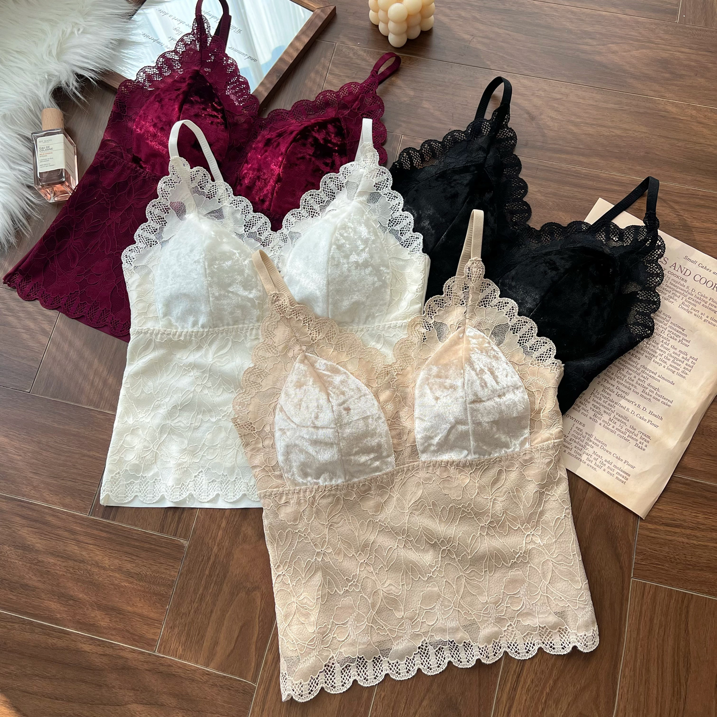 金丝绒保暖背心女士加厚秋冬磨毛内搭蕾丝打底一体带胸垫吊带内衣 - 图3