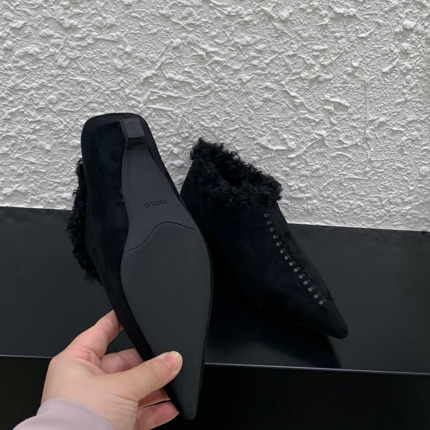 毛毛鞋女尖头高级感外穿气质2025冬季超火复古乐福鞋加绒坡跟单鞋,淘宝优惠券,粉丝福利购,淘宝优惠卷