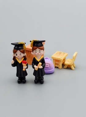 学生学士人偶微缩课桌椅书包摆件