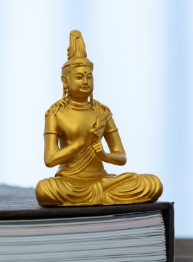 简修行黄铜金色大日如来摆件