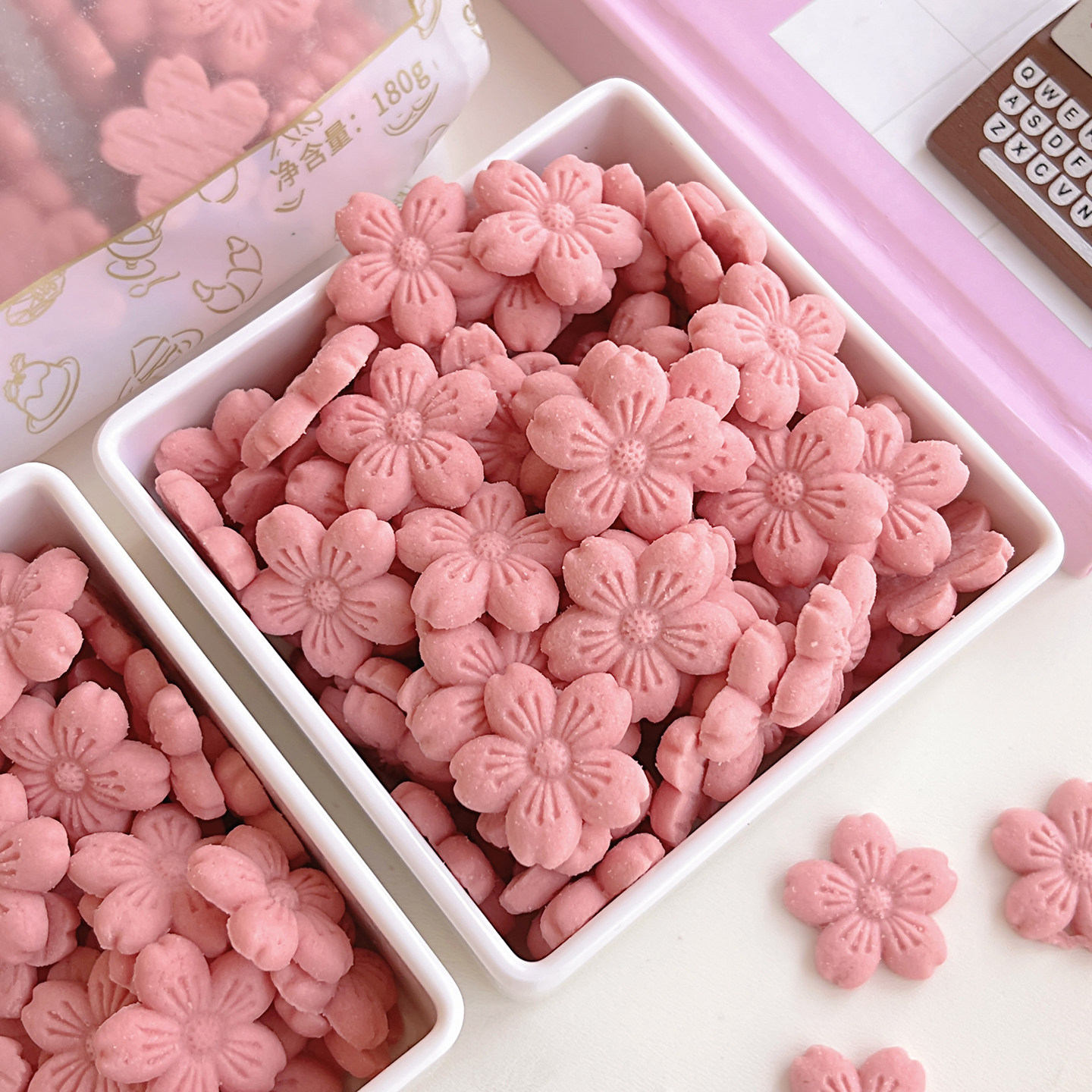 樱花饼干蛋糕装饰粉色花朵摆件冰淇淋雪花冰纸杯甜品烘焙点缀插件,淘宝优惠券,粉丝福利购,淘宝优惠卷